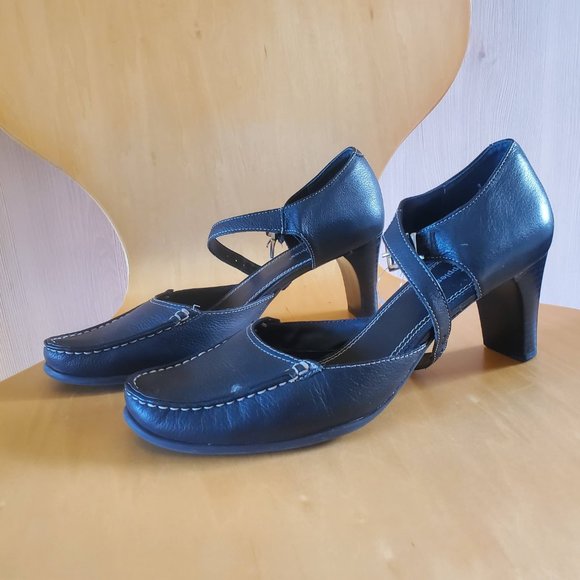 Hush Puppies Black Size 9.5M with 2.5inch  Heel - Picture 2 of 9